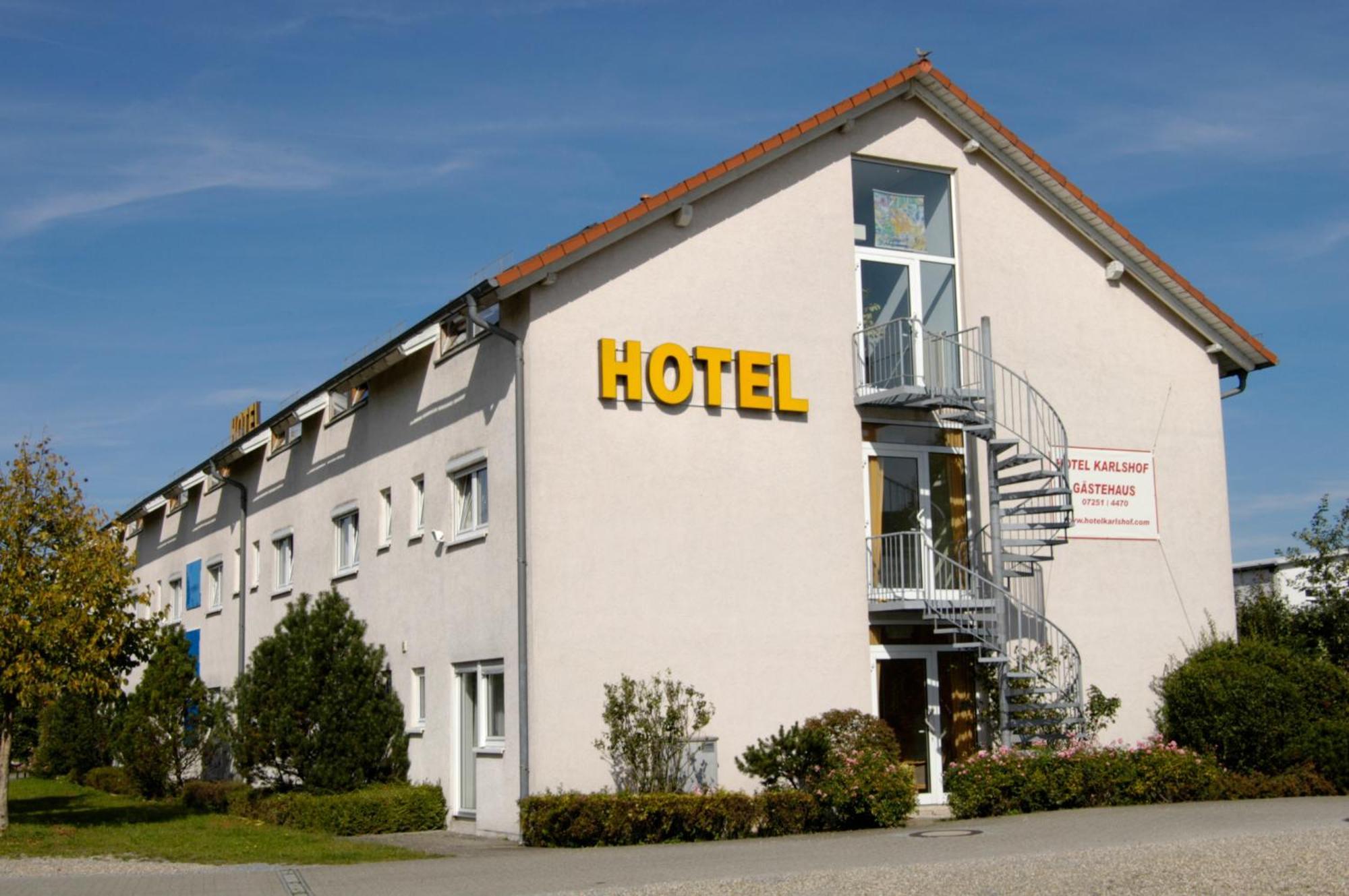 Hotel Karlshof Karlsdorf-Neuthard Eksteriør billede